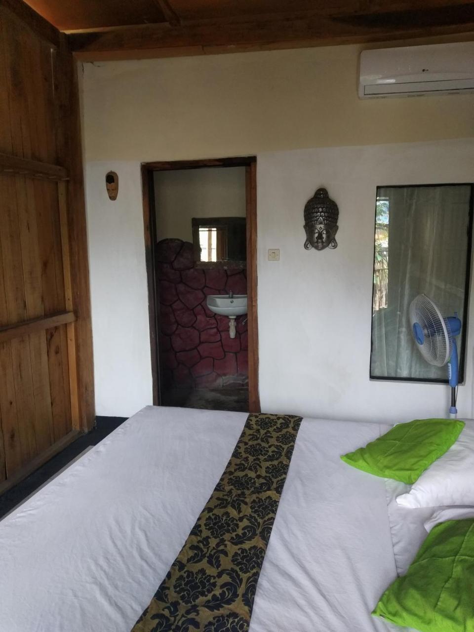 Beach Box Bungalow Gili Trawangan Extérieur photo