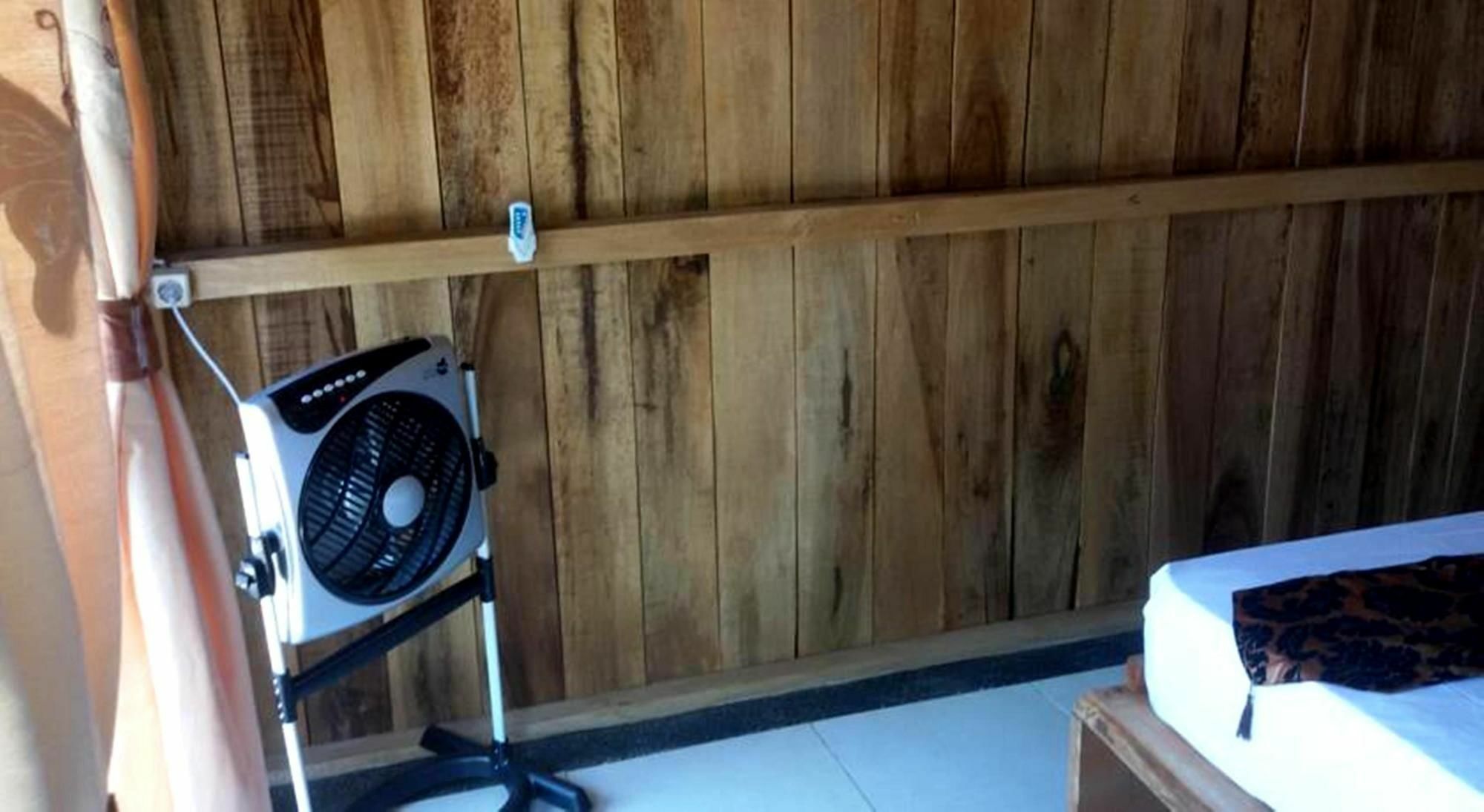 Beach Box Bungalow Gili Trawangan Extérieur photo